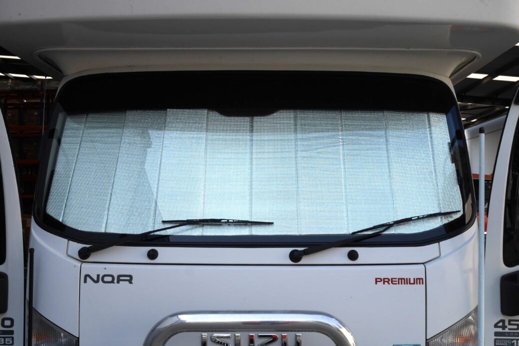 ISU004 Isuzu NQR 001 a