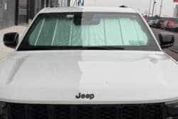 JEE013 5 Jeep Grand Cherokee 5th Gen Front Windshield Snap Shades Camera Photo21 (Large)