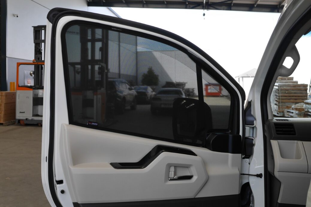 TOY058 Toyota HiAce Commuter 6th Gen (H300 2019 Present) 010