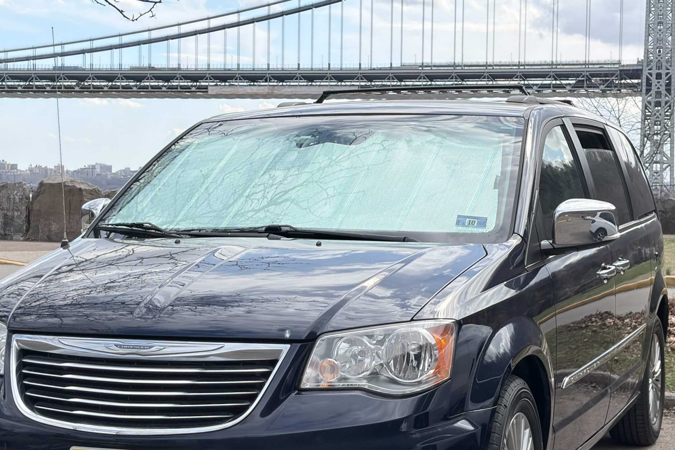 DOD003 5 Chrysler Dodge Town and Country Front windshield Snap Shades Camera Photo40 Copy