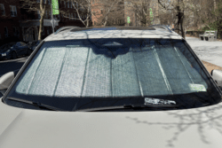 VW044 5 Tiguan 2025+ Front Windshield Snap Shades Camera Photo2