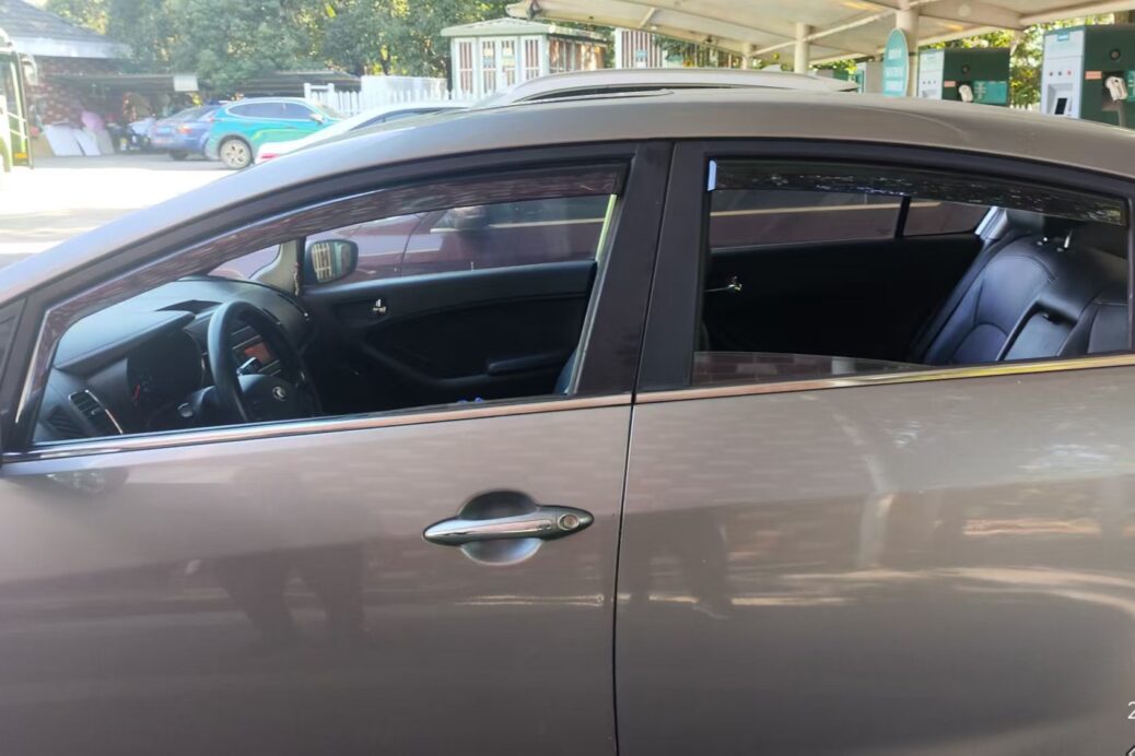 KIA006 8 KIA Cerato Sedan 3rd Gen 2013 2018 (2)