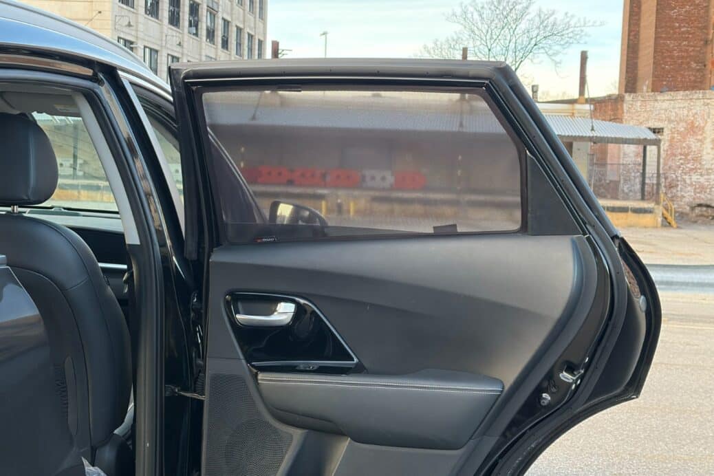 Kia Niro 1st Gen Rear Door Snap Shades Camera Gallery83 (Large)