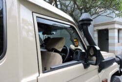 TOY033 8 Toyota Land Cruiser Troop Carrier 1984+ (1)